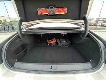 Car image 34