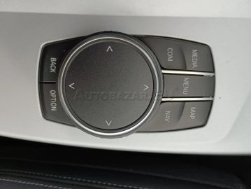 Car image 37