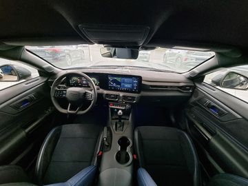 Car image 14