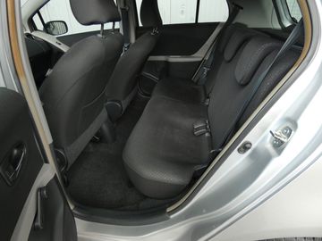 Car image 12