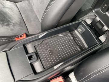 Car image 36