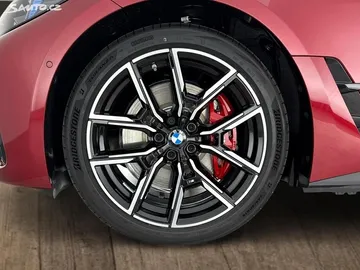 Car image 24