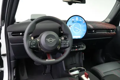 Car image 28