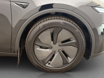 Car image 34