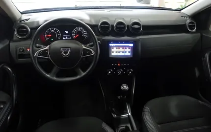 Car image 30