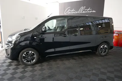 Car image 47