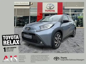 Car image 2