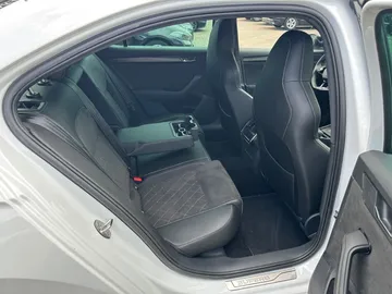 Car image 46