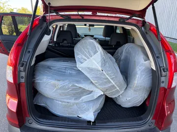 Car image 25