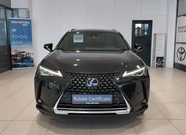Car image 3