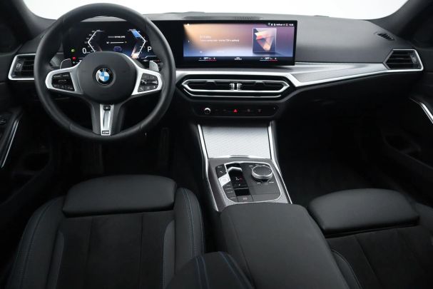 BMW 320d Touring xDrive 140 kW image number 12