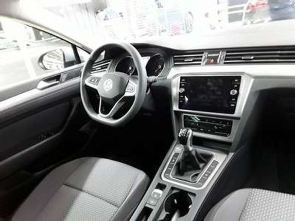 Volkswagen Passat Variant TDI 110 kW image number 4