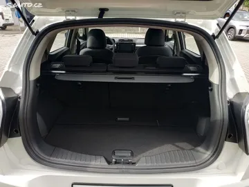 Car image 30