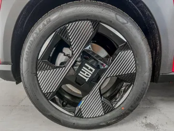 Car image 29
