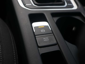 Car image 38