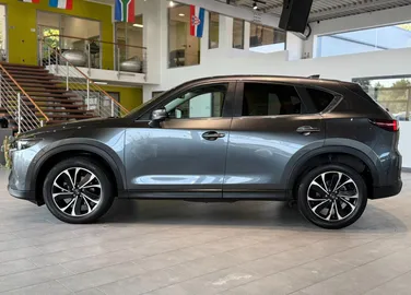 Car image 4
