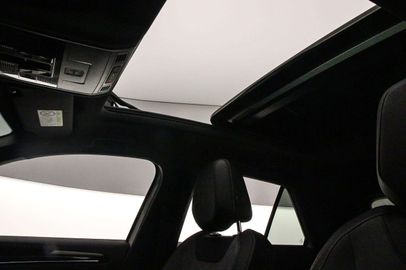 Car image 35