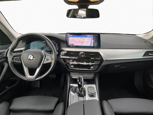 BMW 530 xDrive 215 kW image number 11