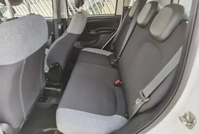 Car image 13