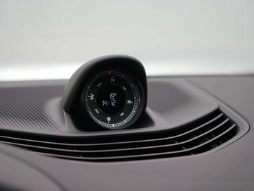 Car image 32