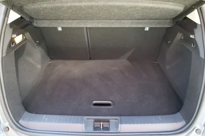 Car image 33