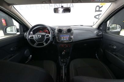 Car image 25