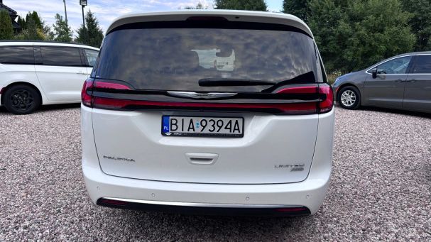 Chrysler Pacifica 221 kW image number 3