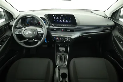 Car image 30