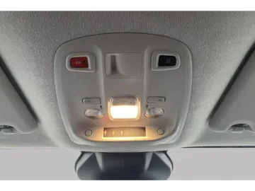 Car image 36