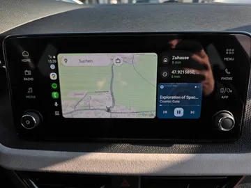 Car image 26