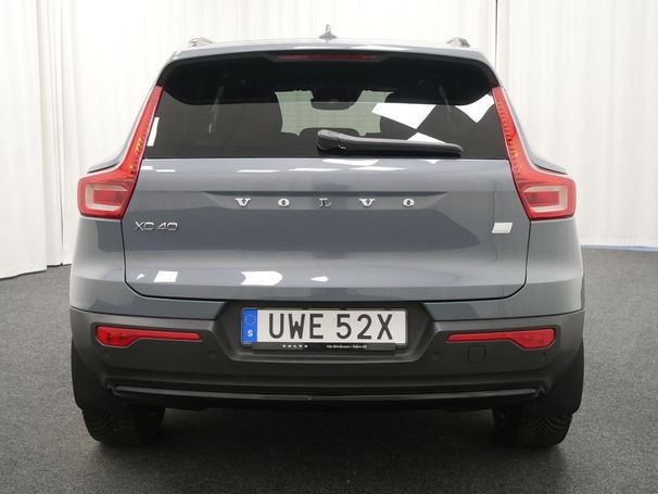 Volvo XC40 Recharge T4 Plus Dark 157 kW image number 3