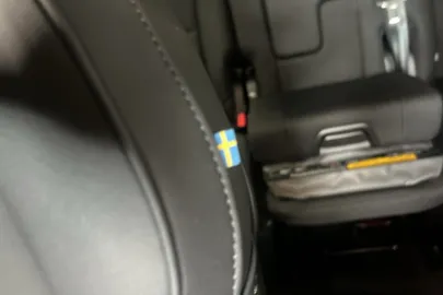 Car image 33