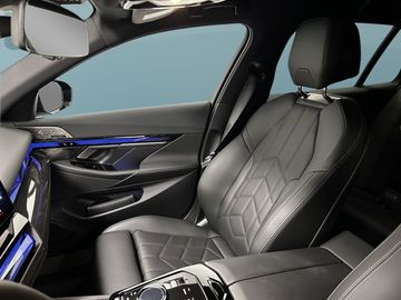 Car image 38