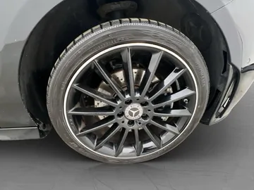 Car image 38