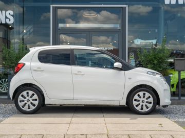 Car image 5