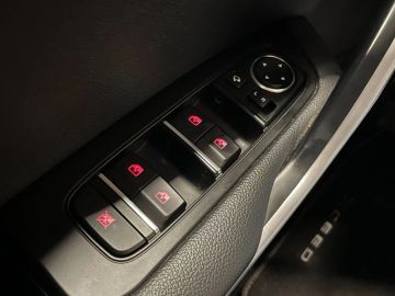Car image 46