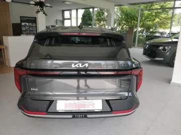 Car image 29