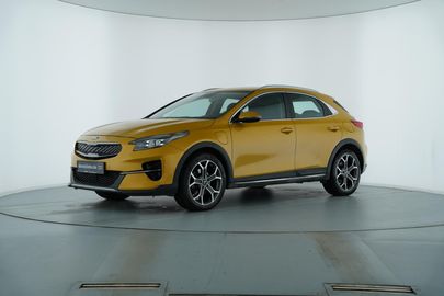 Car image 2