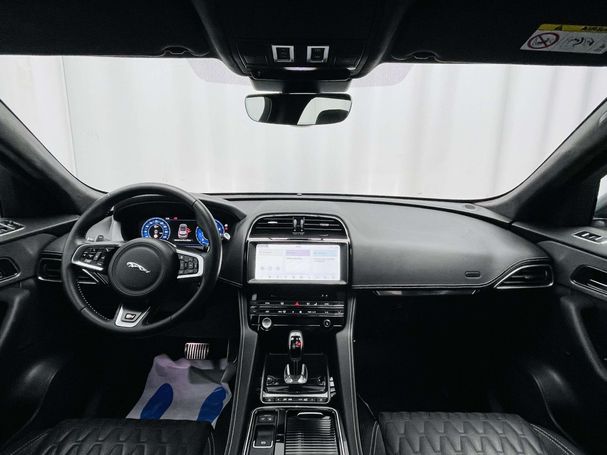 Jaguar F-Pace AWD SVR 404 kW image number 5