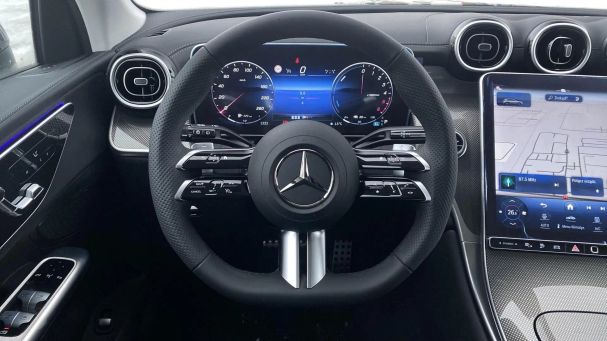 Mercedes-Benz GLC 300 252 kW image number 17