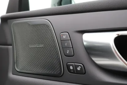 Car image 50