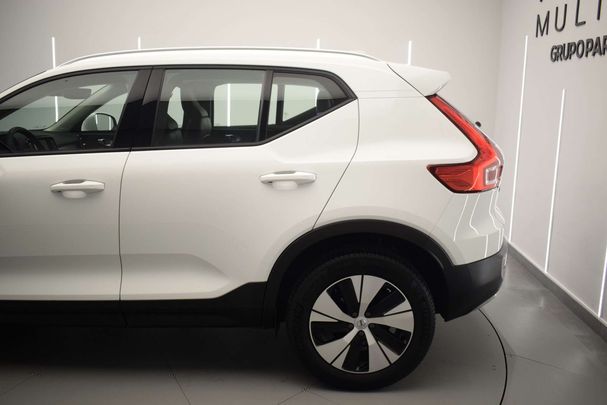 Volvo XC40 D3 Momentum Pro 110 kW image number 30