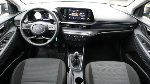 Car image 13