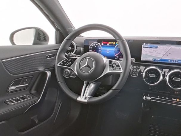 Mercedes-Benz A 180 d Advanced 85 kW image number 4