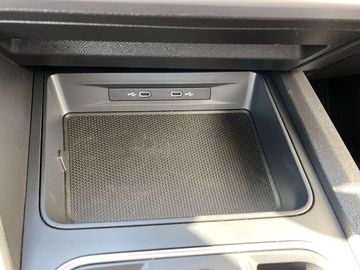 Car image 31