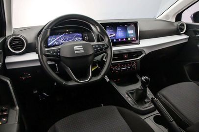 Car image 33