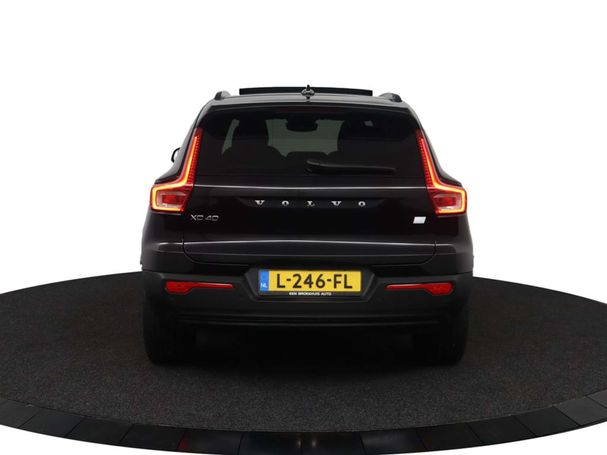 Volvo XC40 Recharge AWD 300 kW image number 31