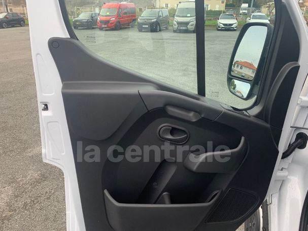 Renault Master dCi 145 L2H2 107 kW image number 17