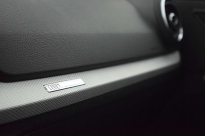 Car image 36