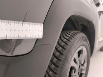 Car image 34